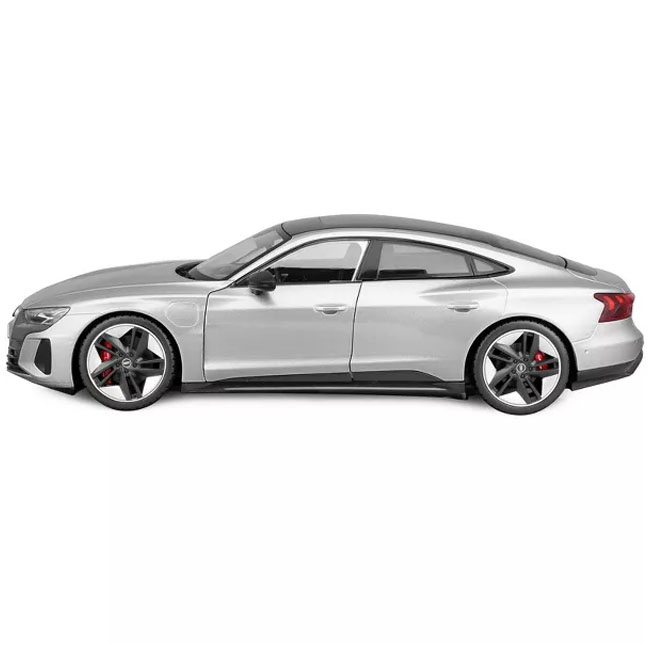 BURAGO 1:18 DIECAST AUDI RS E-TRON GT 2022 SILVER