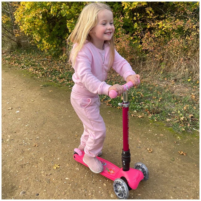BOLDCUBE 3-WHEEL FOLDING SCOOTER TEENY PINK