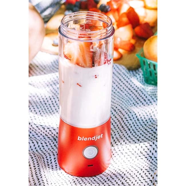 BLENDJET V2  PORTABLE BLENDER RED