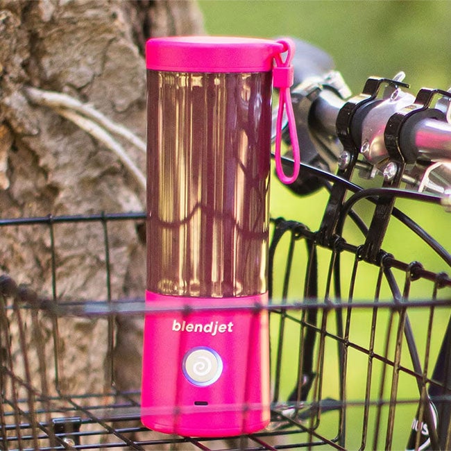 BLENDJET V2  PORTABLE BLENDER HOT PINK