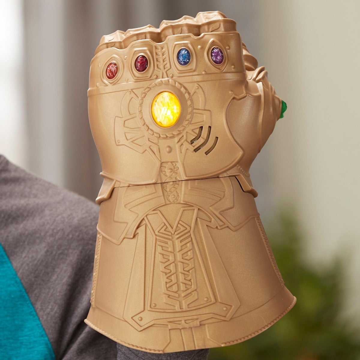 MARVEL AVENGERS INFINITY GAUNTLET ELECTRONIC FIST