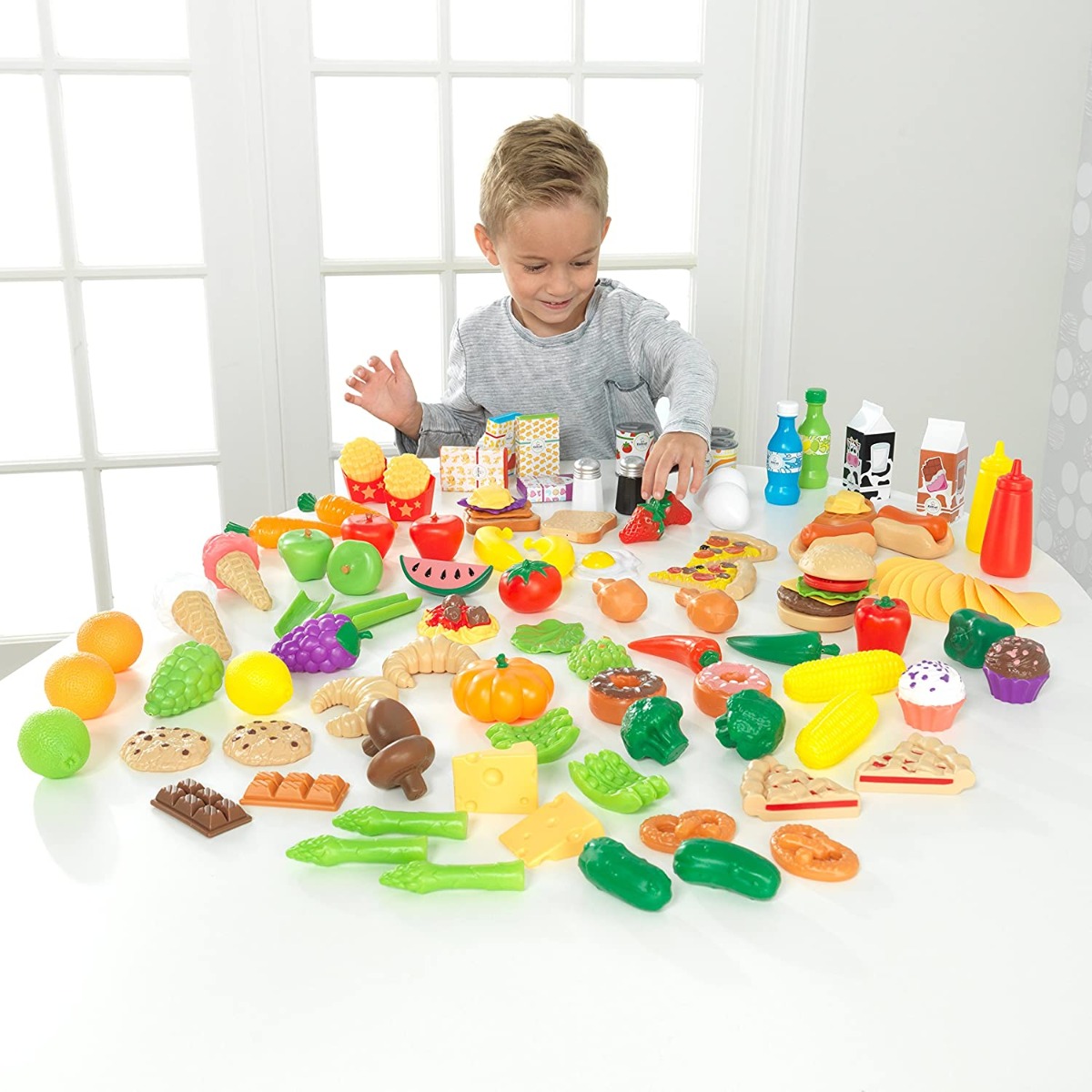 KIDKRAFT 115 PCS DELUXE TASTY TREATS PRETEND FOOD SETS