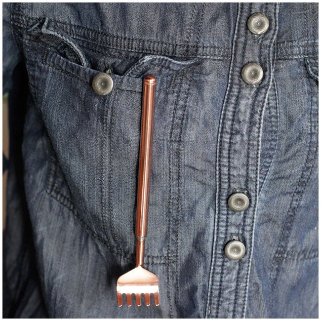 KIKKERLAND EXTENDABLE BACK SCRATCHER COPPER
