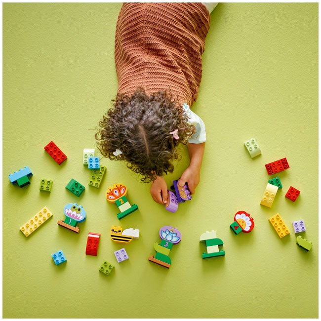 LEGO DUPLO CREATIVE GARDEN AND FLOWERS