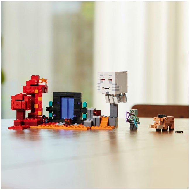 LEGO MINECRAFT THE NETHER PORTAL AMBUSH