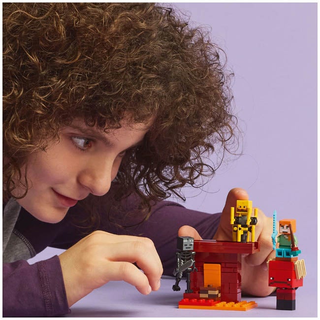 LEGO MINECRAFT THE NETHER LAVA BATTLE