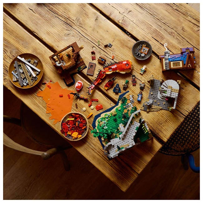 LEGO IDEAS DUNGEONS & DRAGONS: RED DRAGONS TALE