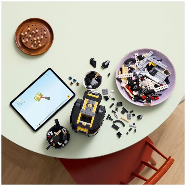 LEGO IDEAS TUXEDO CAT