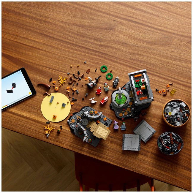 LEGO IDEAS DISNEY TIM BURTONS THE NIGHTMARE BEFORE CHRISTMAS