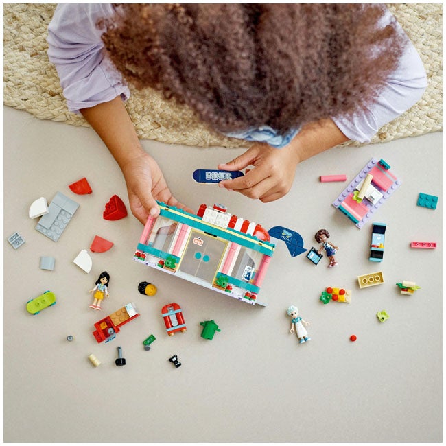 LEGO FRIENDS HEARTLAKE DOWNTOWN DINER