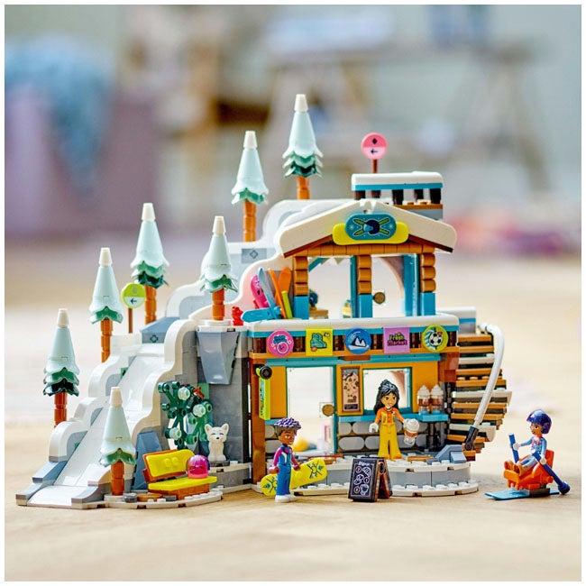 LEGO FRIENDS HOLIDAY SKI SLOPE AND CAFÉ