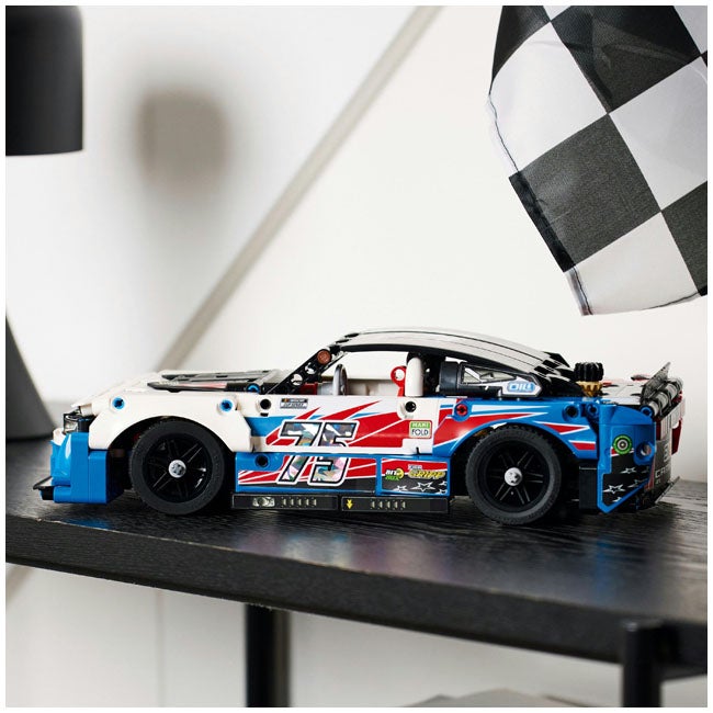 LEGO TECHNIC NASCAR NEXT GEN CHEVROLET CAMARO ZL1