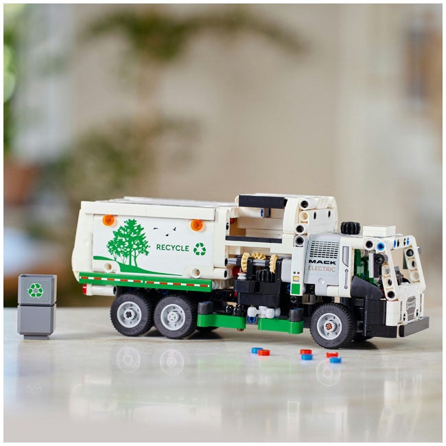 LEGO TECHNIC MACK LR ELECTRIC GARBAGE TRUCK