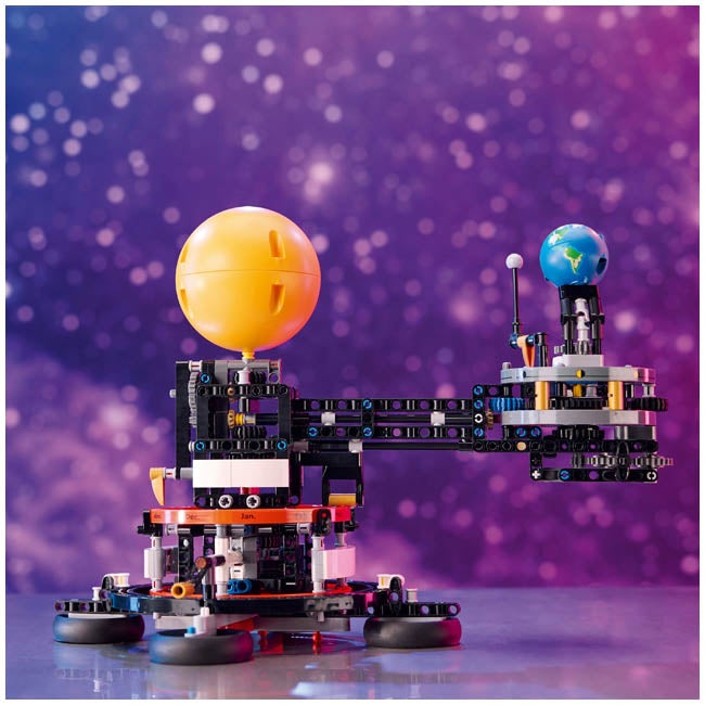 LEGO TECHNIC PLANET EARTH AND MOON IN ORBIT