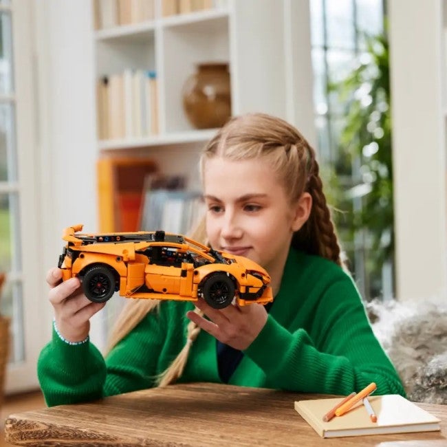 LEGO TECHNIC LAMBORGHINI HURACAN TECNICA ORANGE