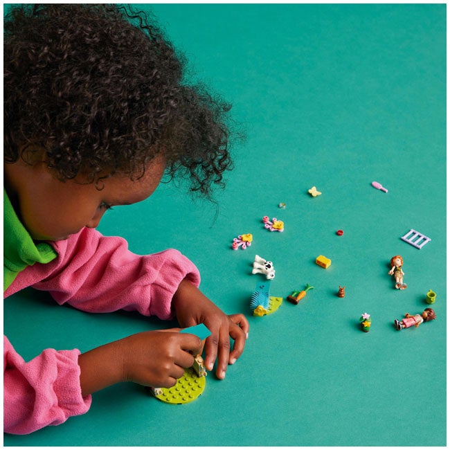 LEGO FRIENDS AUTUMNS BABY COW SHED