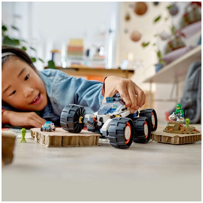 LEGO CITY SPACE EXPLORER ROVER AND ALIEN LIFE