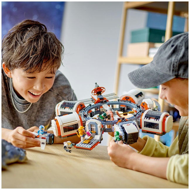 LEGO CITY MODULAR SPACE STATION