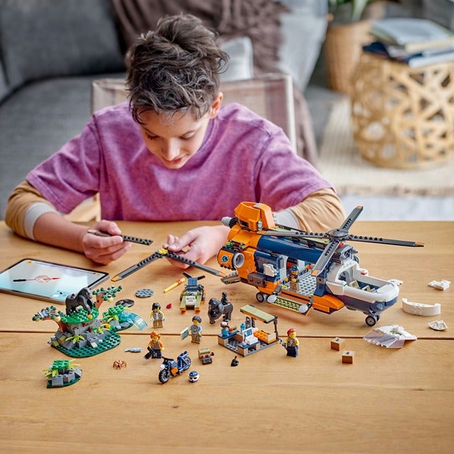 LEGO CITY JUNGLE EXPLORER HELICOPTER AT BASE CAMP