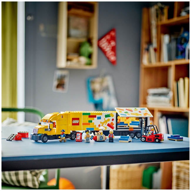 LEGO CITY YELLOW DELIVERY TRUCK TOY