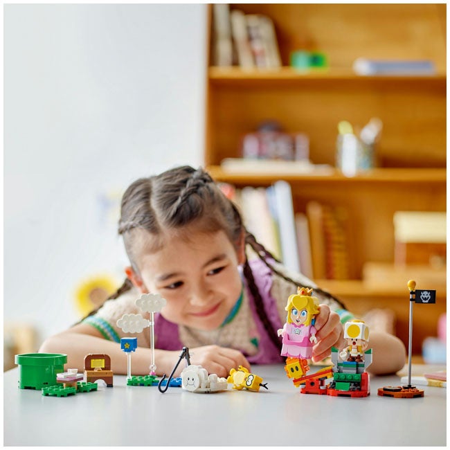 LEGO SUPER MARIO ADVENTURES WITH INTERACTIVE LEGO PEACH