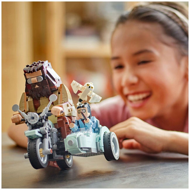 LEGO HARRY POTTER HAGRID AND HARRYS MOTORCYCLE RIDE