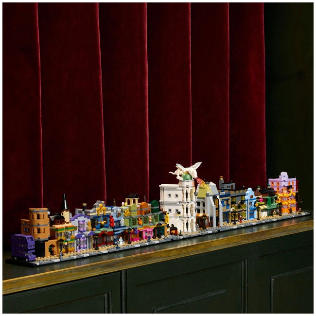 LEGO HARRY POTTER DIAGON ALLEY WIZARDING SHOPS