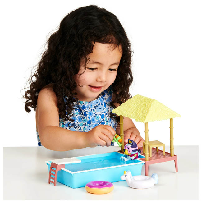 BLUEY POOL TIME FUN PLAYSET