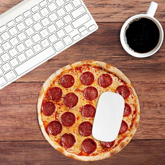 MUSTARD PIZZA MOUSE MAT