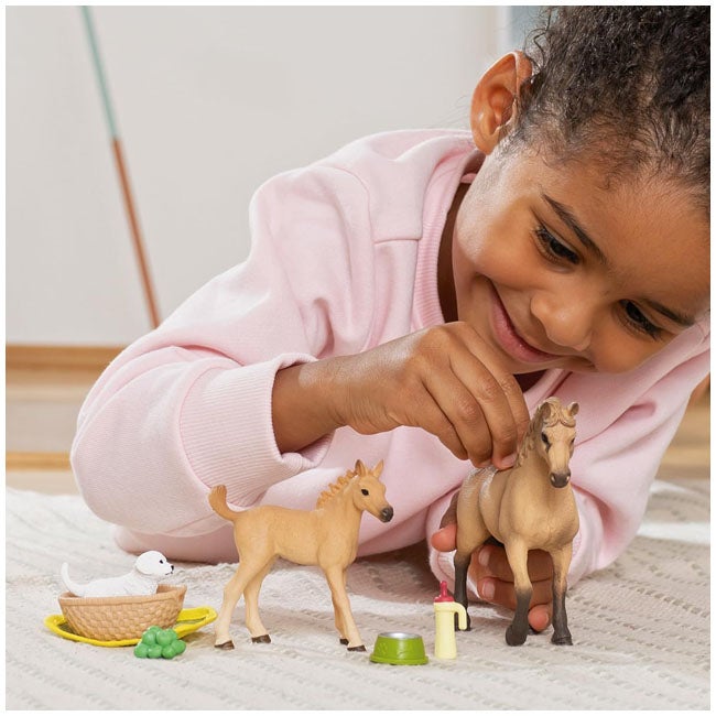 SCHLEICH HORSE CLUB SARAH'S BABY ANIMAL CARE PLAYSET