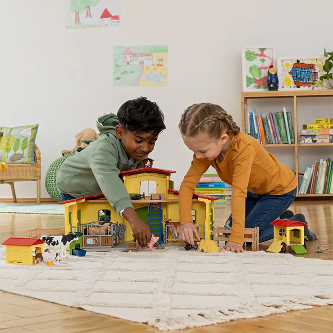 SCHLEICH FREIENDLY DOG HOUSE
