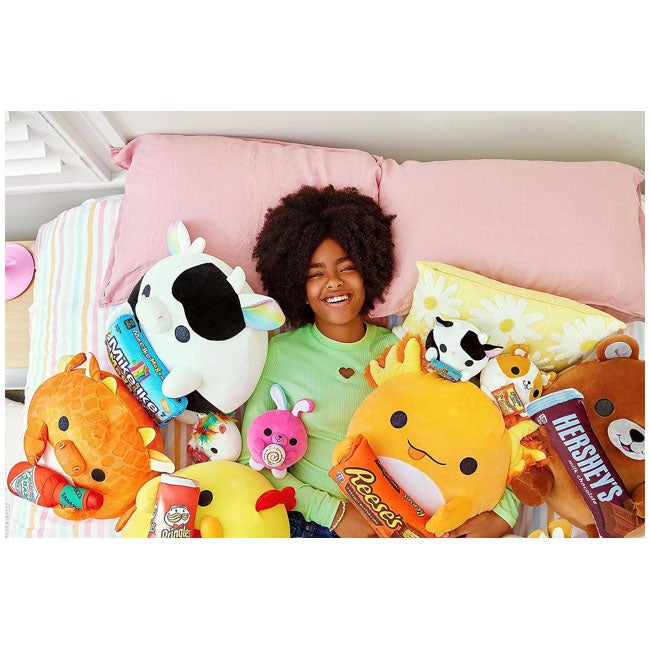 ZURU SNACKLES MIKE&IKE BERRY COW 14-INCH PLUSH